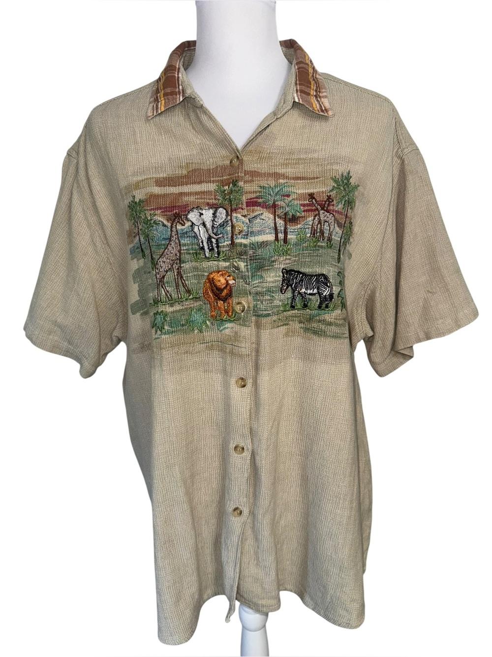 VTG Victoria Jones Woman Safari Animal Embroidered Button Shirt Beige 20W Cotton